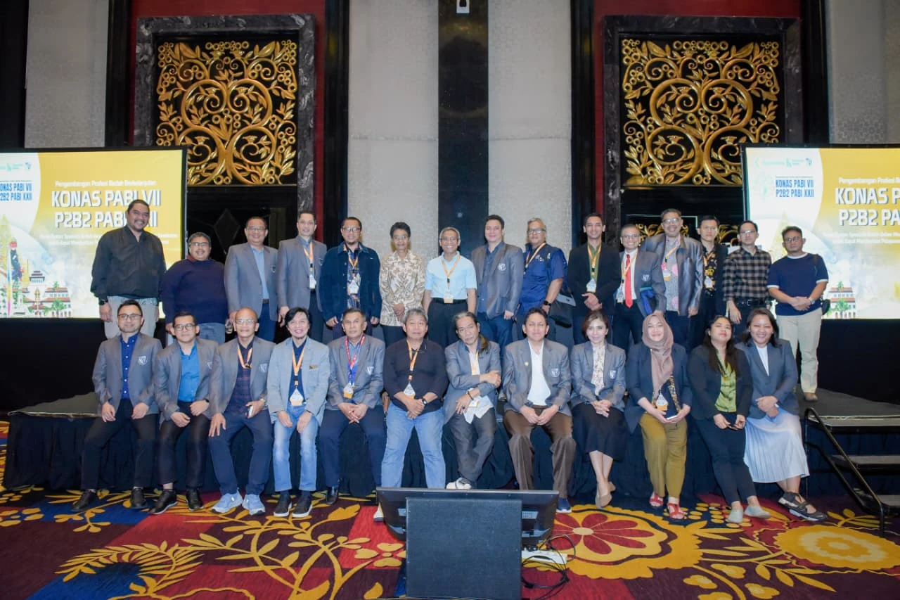 Foto Team Adhoc KONAS AD/ART